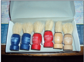 102 wooden handle Hu brush, high-grade Hu brush, simple packaging 6 box packing