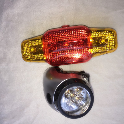 Bicycle light Bicycle equipment warning light Bicycle front and rear light set