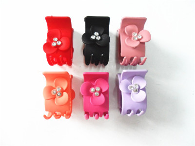A number of manufacturers selling 3 cm sticking plastic flower hairpin hair hair grab