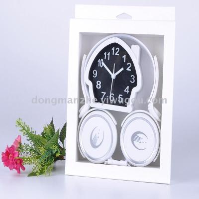 Gift set earphone alarm clock