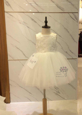 Children's wedding dress costumes for children's dress.