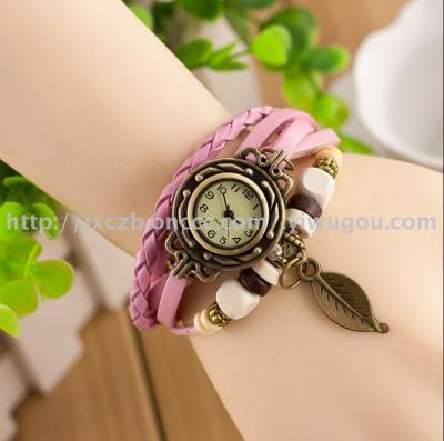 Europe and the United States Vintage Leaf Pendant Bracelet Watch woven student table