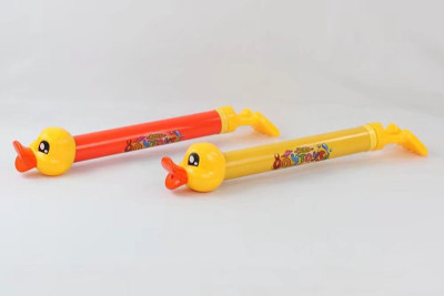 Children 's toys wholesale water gun series play sand play water cartoon animal duck water pumping OPP