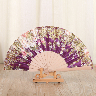 The new high-end Chinese fan is a wooden classical court lady fan