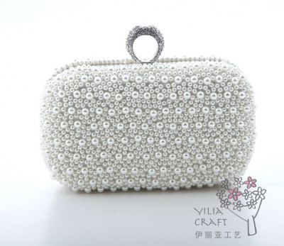 Hand sewing spring and summer sweet pearl bag dinner bag lady's handbag.