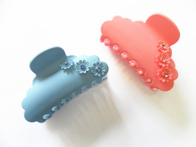 Factory direct rubber paint plastic hair clip sticky flowers strange hand clip new hair ornaments