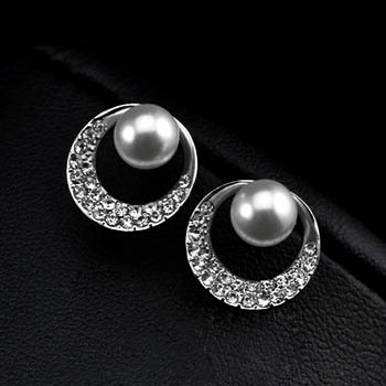 Regent Ornament Rigant Pearl Stud Earrings 3210100602