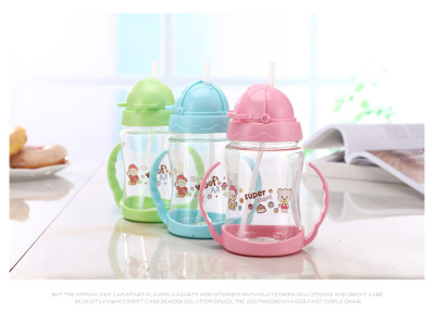 The new shelves cartoon children's play water bottle plastic PC sink cup does not break the cup
