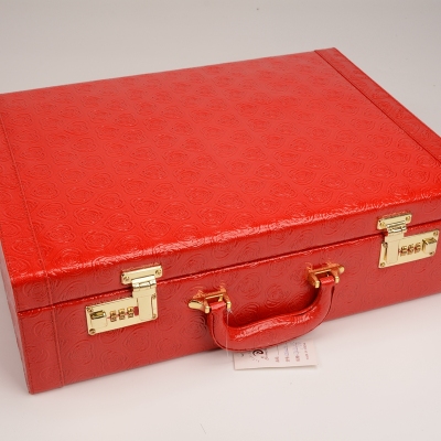 Guan Yu red festive suitcase wedding bride high - end make - up storage box factory direct