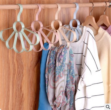 Home Nordic style tie silk scarf scarf rack multi-functional clothes rack fan belt belt storage hangers