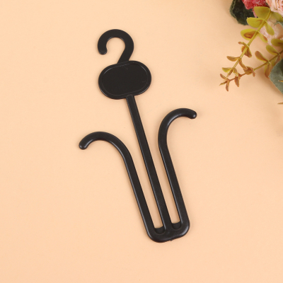 Factory Direct Sale Boutique Black Slipper Hook Plastic Slipper Hook