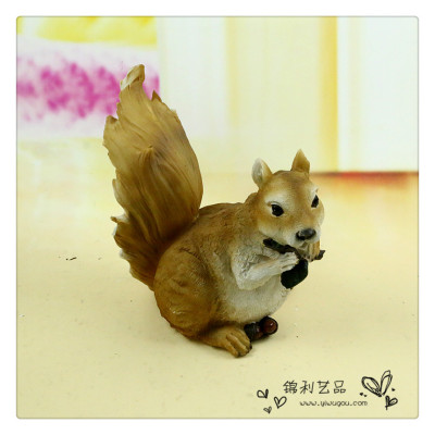 Simulation of small squirrel animal sculpture garden garden area tree landscape furnishings