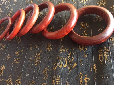 Authentic Indian old material small leaf rosewood wooden bracelet wooden couple bracelet lady bracelet high oil old material shun wen male