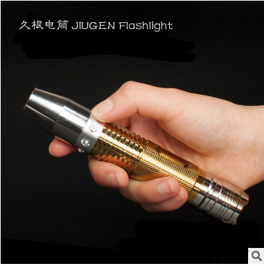 According to the special LED charging light jade identification jewelry jade stone gambling T6 rechargeable flashlight