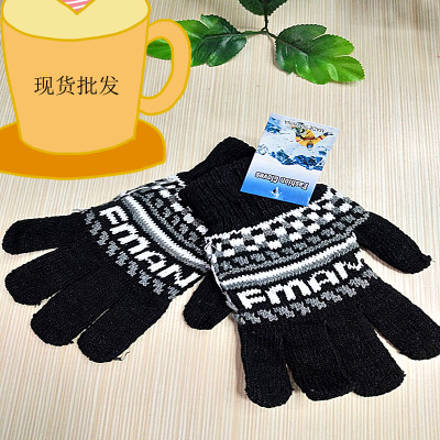 Factory direct winter new gloves are used to save money