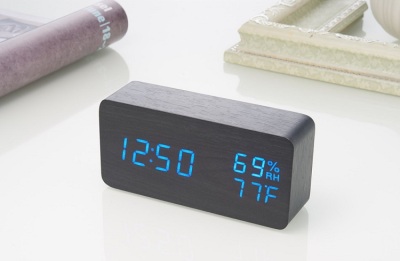 2017 new wood LED alarm clock with temperature and humidity