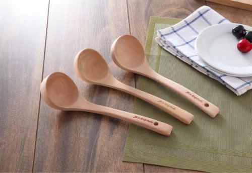 Japanese Style Soup Wooden Spoon Environmental Protection Beech Hot Pot Spoon Long Handle Big Soup Spoon Porridge Spoon factory Direct Wholesale