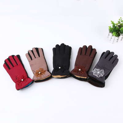 Winter waterproof feather cloth gloves lovely thickening ladies gloves warm gloves.