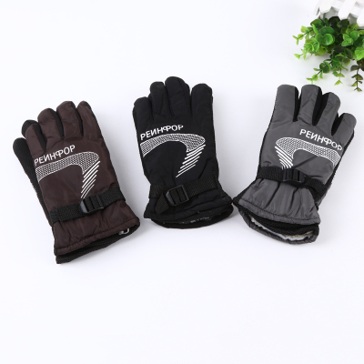 The male version thickens the winter night market riding motorcycle gloves to keep warm and anti-skid.