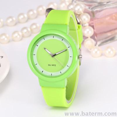 Korean Fashion simple fuel injection scale silicone men and women watch candy color tape student Watch