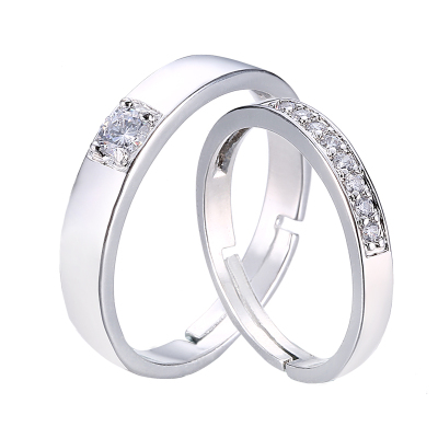 A couple of Japanese and Korean hipsters simple wedding ring simulation diamond ring birthday gift to his girlfriend