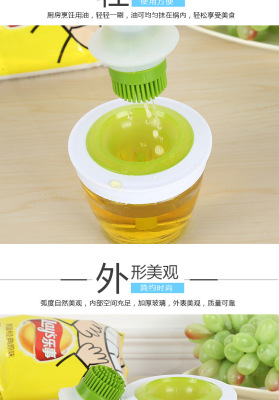 Manufacturers direct sales silicone brush oil bottle kitchen supplies TV hot new brush oil bottle multi-functional barbecue brush