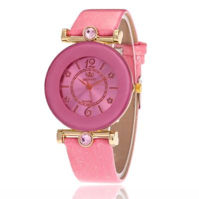 Quick sell to hot style fashion popular color glass belt ladies fashion watch quartz watch student watch.