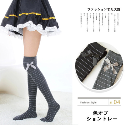 In the spring, the women's knee stockings fashion gold silk bow cotton socks brand manufacturers direct sales.