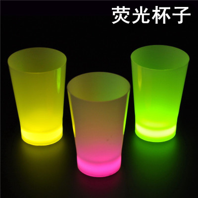 Luminous cup bar KTV wedding auxiliary glow props Luminous cup factory export foreign trade product cup.