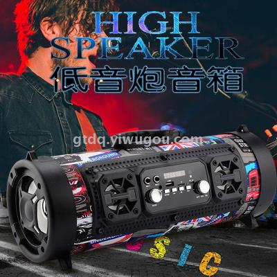 Outdoor portable bluetooth speaker 15W heavy low sound gun multi-function card microphone acoustics.