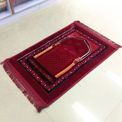 Raschel blanket printed embossed new flower - style worship carpet is a popular middle eastern Muslim.