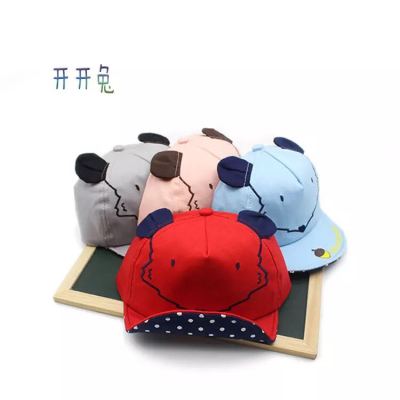 In spring and summer of 2018, the new baseball cap fox's ear warped along the sunshade men and women's factory to direct the Korean version of the hat.