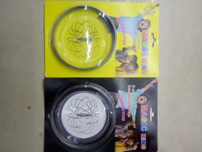 Supply pressure reduction magic ring magic toys stand Supply