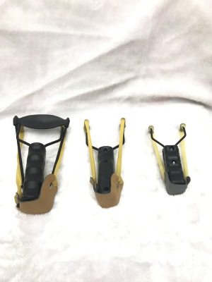 Factory direct selling metal slingshot small outdoor shooting plastic handle with a rubber band to the socket.