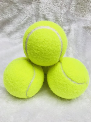 Manufacturer's direct sales of 6.3cm pet tennis rubber without bouncing golden retriever dog grinding teeth training.