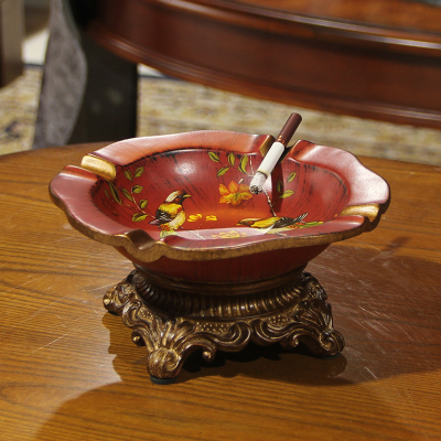 The American countryside is red ground to the bird ashtray a light vintage home furnishings decorative resin decoration.