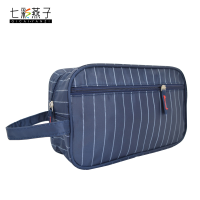 The new classic men's handbag is convenient to receive large capacity bag for business trip.