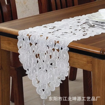 Kun yuen Christmas fine carving table banner cross-boundary foreign trade modern simple table tea table tea table cover scarf.