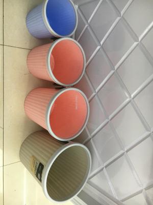 Circular vertical plastic trash can solid color trash can ring handle trash can