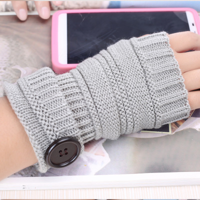  In the half finger gloves, the Korean version of knitting wool button gloves, is a hot seller.