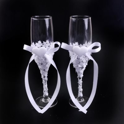 Western wedding accessories ribbon glass wine glass set wine goblet.