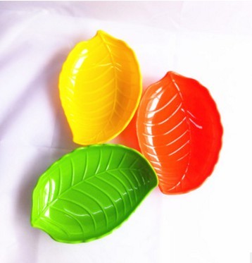 New product fashion creative multi - color leaf fruit tray plastic candy tray melon seeds snack plate.