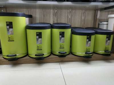 High quality slow down silent type stainless steel dustbin (cylindrical flat cover) 5 colors 5 colors.