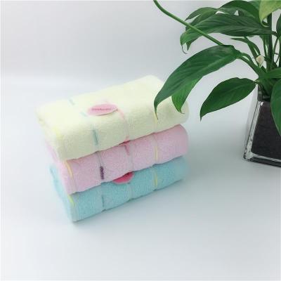 Manufacturer direct sale of 32 - strand cotton water absorbent household gift towel set shen duo.