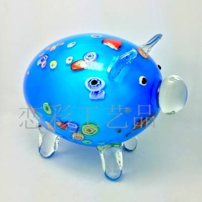 Glass handicraft glass is lovely the pig house is decorated with the home decoration of the home decoration animals.