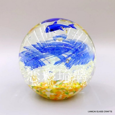 Glass handicrafts crystal glass luminous fireworks decorated with decorative items.