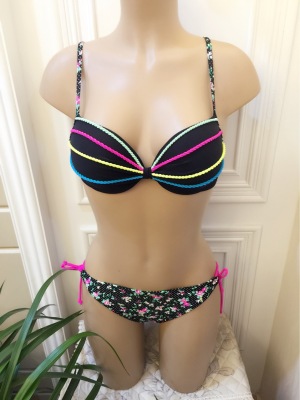 Special hand-woven small flower mix Europe and America Italy sexy bikini polybust slimming European edition swimsuit