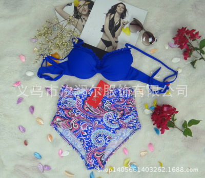 High-waisted bikini vintage print bathing suit tuck in the belly to slim down the body