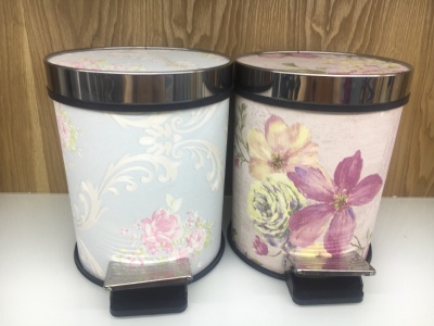 Wallpaper pattern dustbin multi-color can choose the foot dustbin sitting room office to apply.