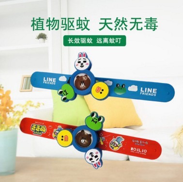 Spot child repellent rotating gyro bracelet, anti-mosquito snap ring watch cartoon anti-mosquito button.